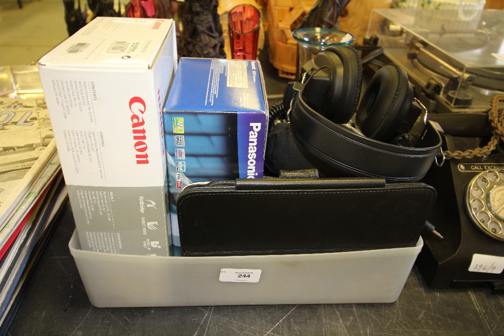 Box of Cameras etc including Canon ixus 500