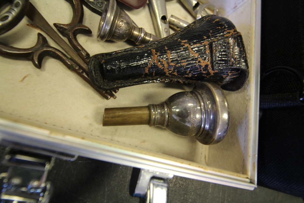 Tuning forks, 4 Jews harps and 3 mouthpieces - Image 2 of 3