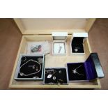 Box of silver jewellery