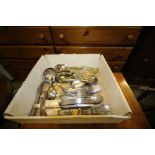 Box of misc cutlery