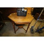 Edwardian inlaid rosewood occasional table (a.f.)