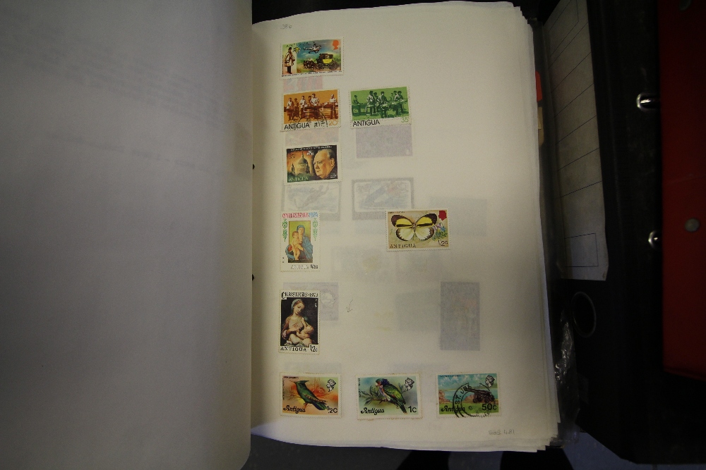 2 arch level files of worldwide stamps and ring binder of Hungarian stamps - Image 9 of 9