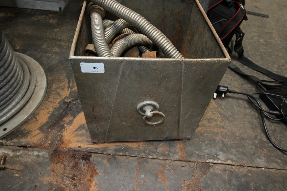 Tin of metal hoses, nuts, etc - Image 2 of 2