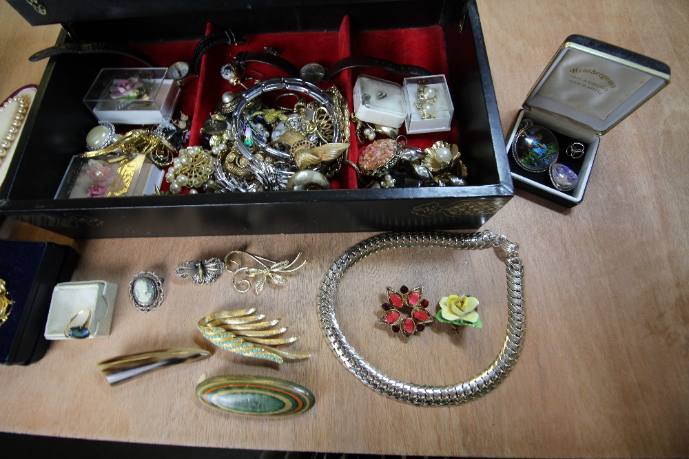 Oriental Jewellery Box & Contents - Image 3 of 4