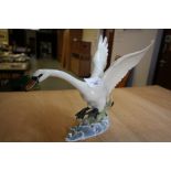 German pottery swan - Hutschenreuther