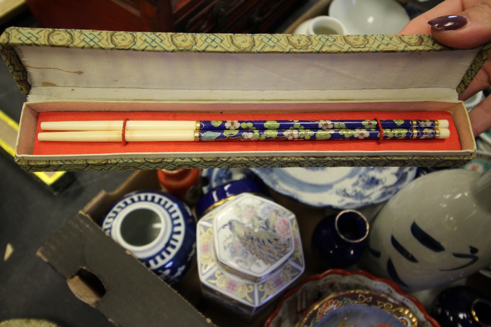 Cloisonne vase, bowl & chopsticks and boxed pierced wooden fan - Image 5 of 6