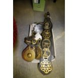Selection of vintage horse brasses & martingales