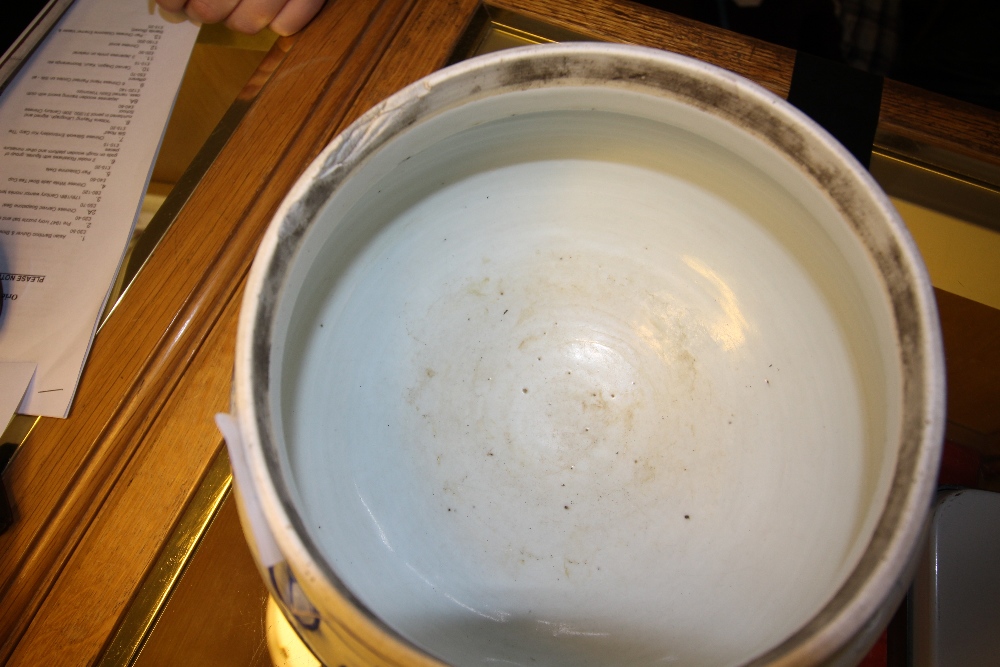 Chinese blue and white cauldron with sonorous stone mark (A/F - large chip on inner rim) - Image 16 of 39