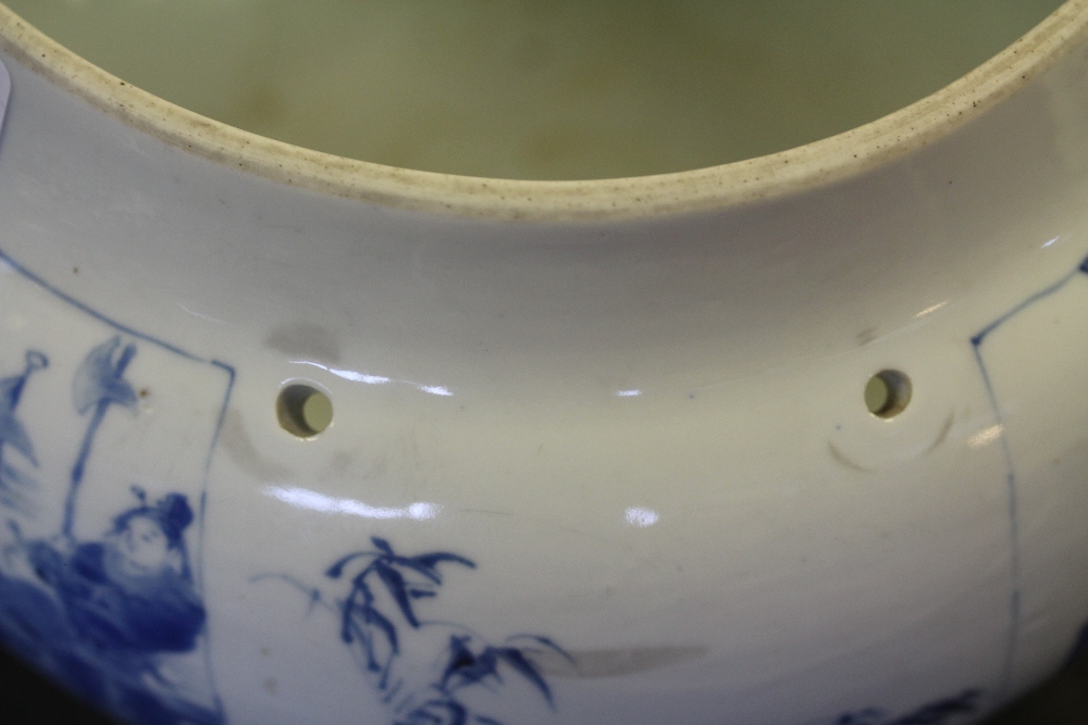 Chinese blue and white cauldron with sonorous stone mark (A/F - large chip on inner rim) - Image 21 of 39