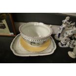 Ashette, 2 Plates & Chamber Pot