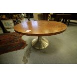 Retro Metal Base Circular Table