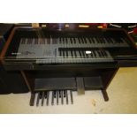 Technics EN1 organ with booklet and stool
