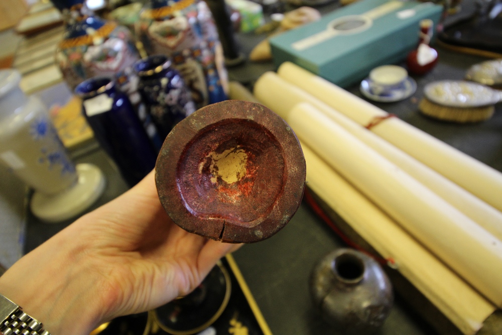 Chinese bamboo brush pot and dragon bottle - Image 4 of 4