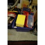 Quantity of fixing storage trays