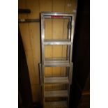 Aluminium step ladders