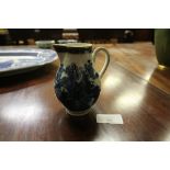 18th Century Caughley 'Willow' pattern blue and white porcelain Sparrow Beak cream jug, with