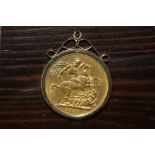 Victoria 1891 Jubilee Head sovereign, contained in 9ct gold mount, 9.3 grams