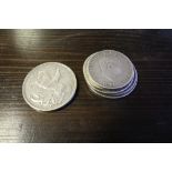 George V 1935 crown and five other silver coins, combined weight 127.5 grams