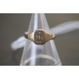 9ct Gold Signet Ring - Rubbed Markings - 1.7g