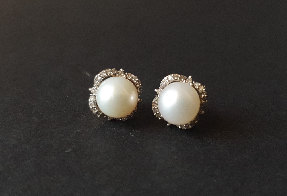 14ct Pearl & dia Earrings and 14ct Pearl Necklace