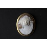 9ct gold Cameo oval brooch