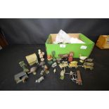 Quantity of model farm animals inc Britains