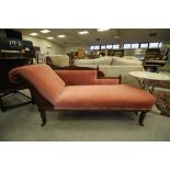 Victorian walnut chaise longue