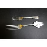 2 silver forks