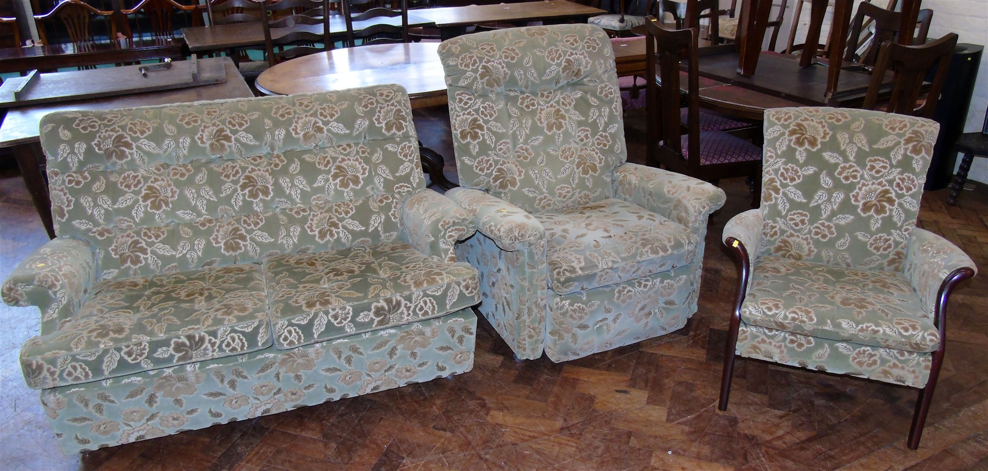 Parker Knoll three piece suite. Condition reports are not availabe for our Interiors Sales.