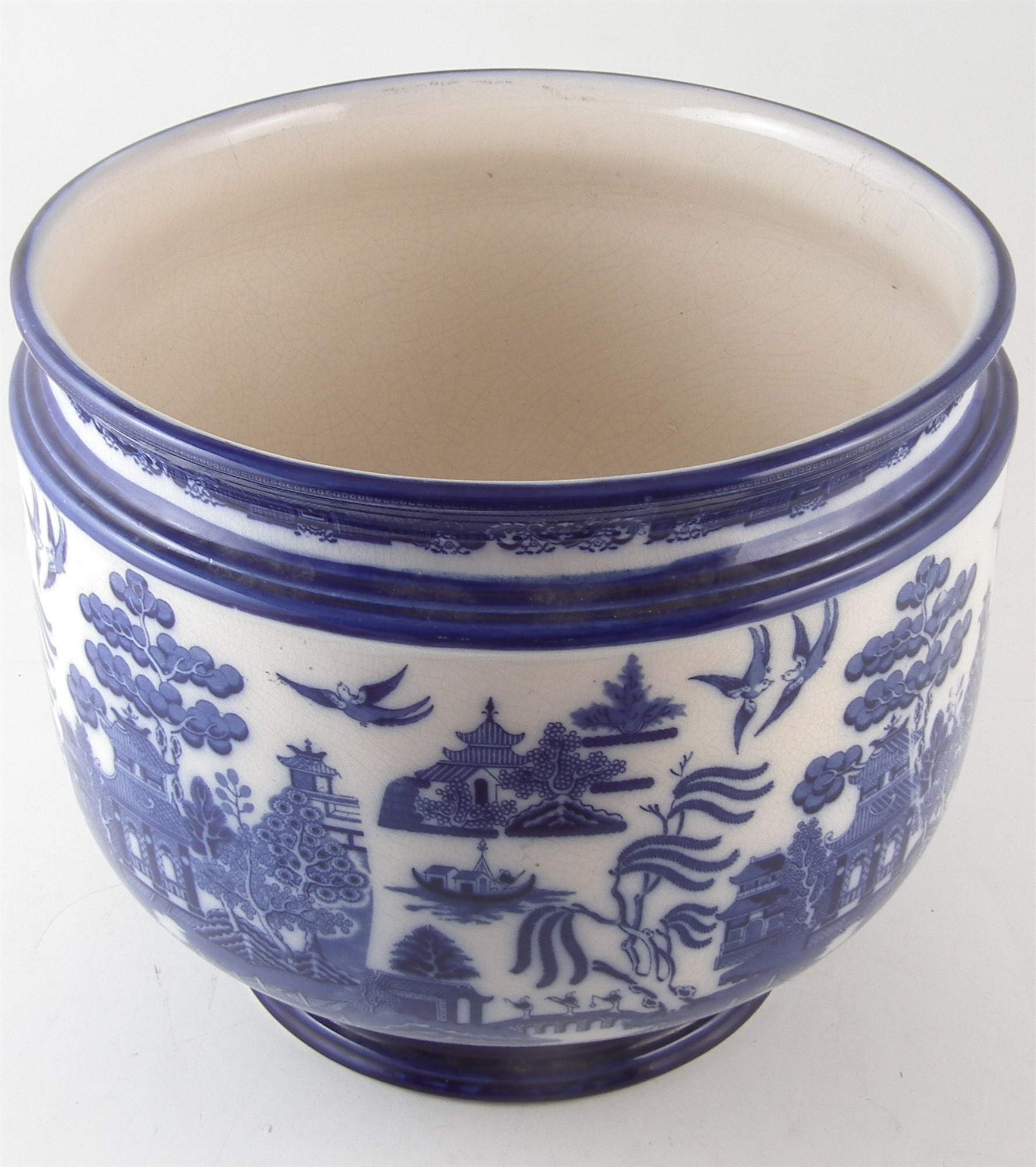 Doulton Burslem Willow pattern jardinière , 38cm diameter For condition reports go to www. - Image 2 of 4