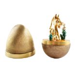 Stuart Devlin silver gilt surprise Easter egg , hollow textured gilt egg measuring approx. 6.5cm