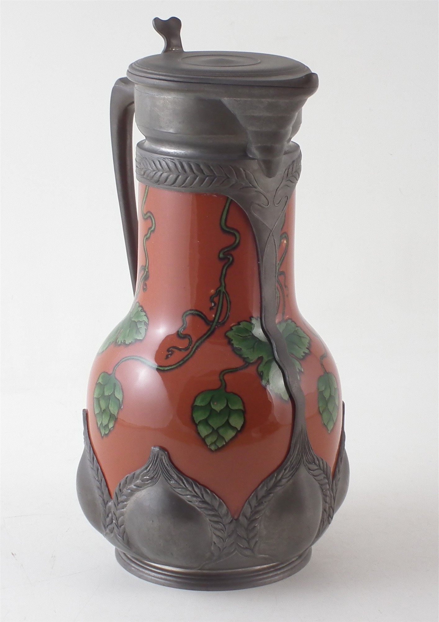 Villeroy and Boch orivit pewter beer jug circa 1900 , decorated with hops, the pewter mount - Image 2 of 6