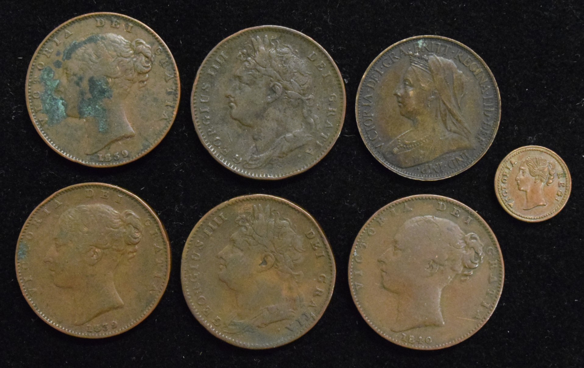 Selection of Queen Victoria and George IV Farthings and an 1848 Model Quarter Farthing (7).