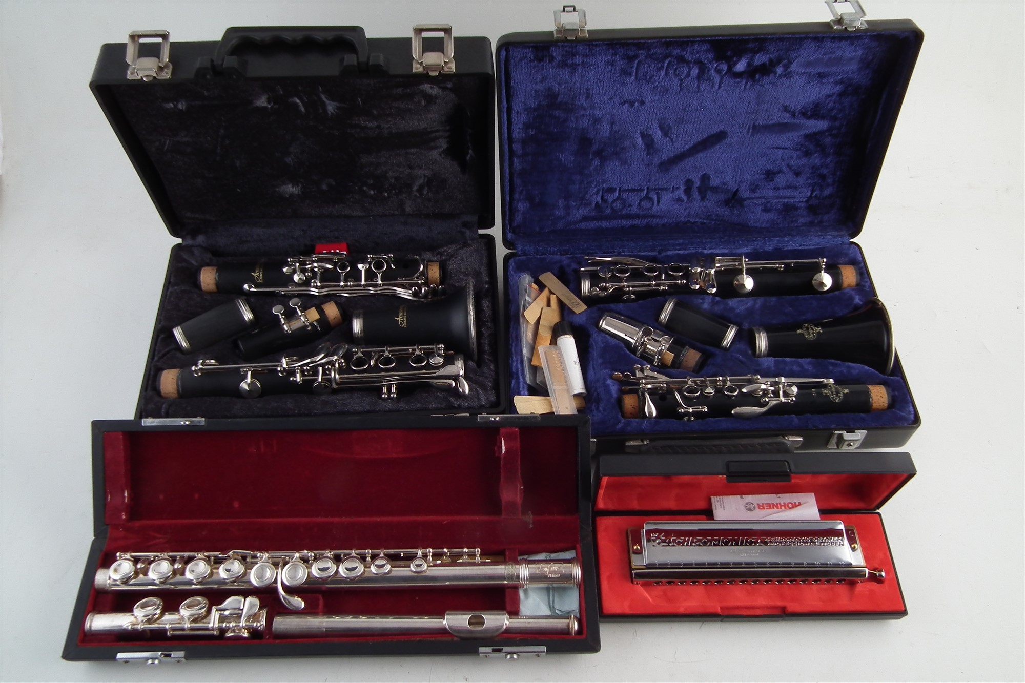 Armstrong clarinet, Buffet clarinet, Lafleur flute, Hohner 64 Chromonica , all with cases. - Image 3 of 4