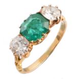 Early 20th century emerald and diamond 3-stone 18ct yellow gold ring , the central octagonal step