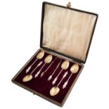 Boxed set of 6 Victorian silver apostle tea spoons and sugar tongs