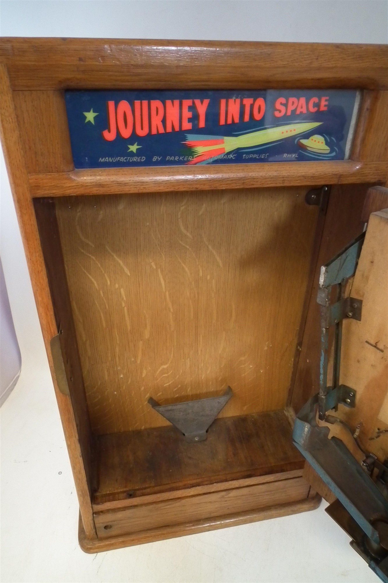 Parkers Automatic Supplies 'Journey into Space' penny slot pinball machine, seven hole game, with - Image 9 of 11