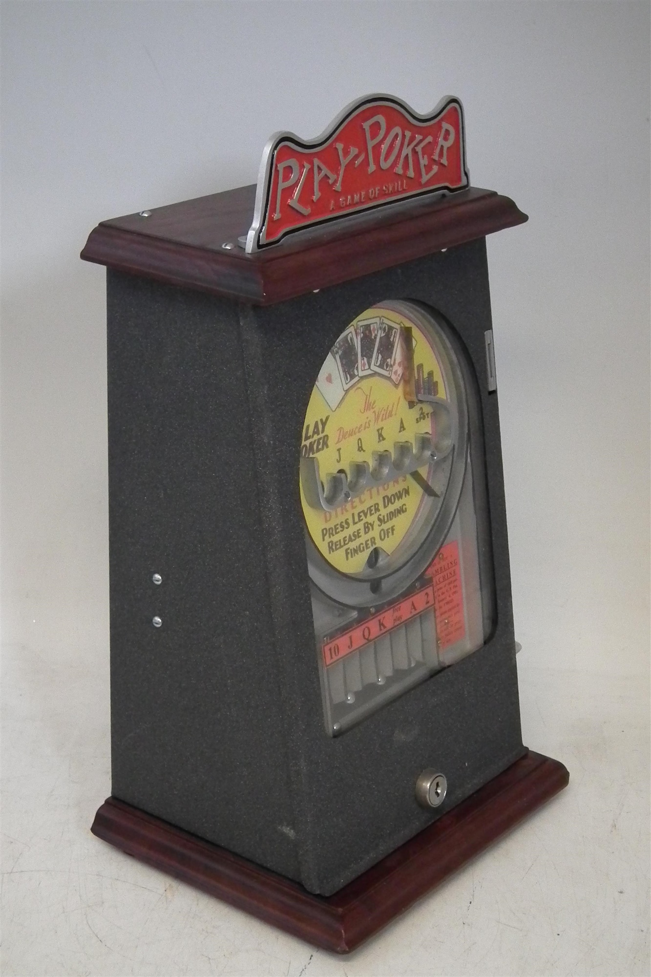 Play Poker 'Game of Skill' reproduction counter top slot machine , working off 1 cent coins, with - Image 2 of 5