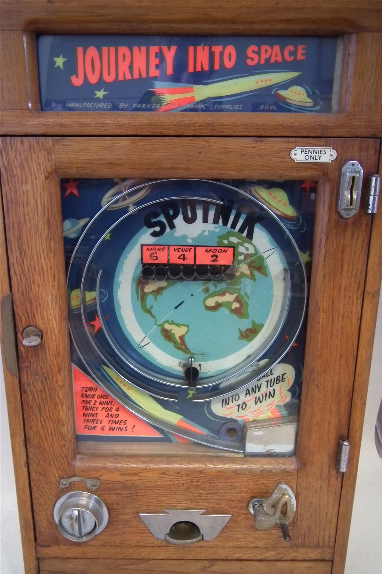 Parkers Automatic Supplies 'Journey into Space' penny slot pinball machine, seven hole game, with - Image 4 of 11