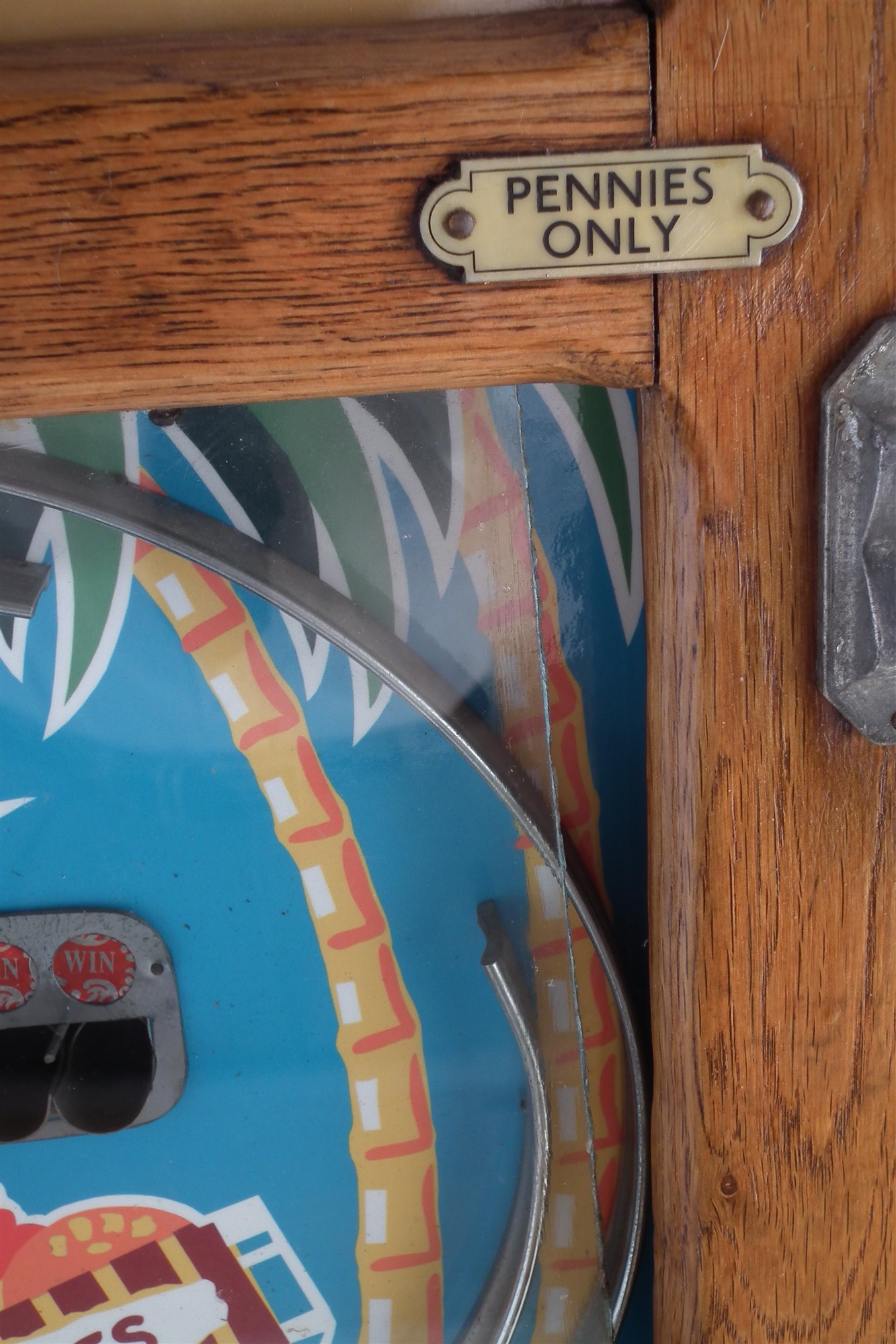 Oliver Whales 'Win Spangles' penny slot pinball machine , with two keys, 81cm high Mechanism not - Image 3 of 10