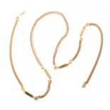 Three chain 9ct gold necklace.