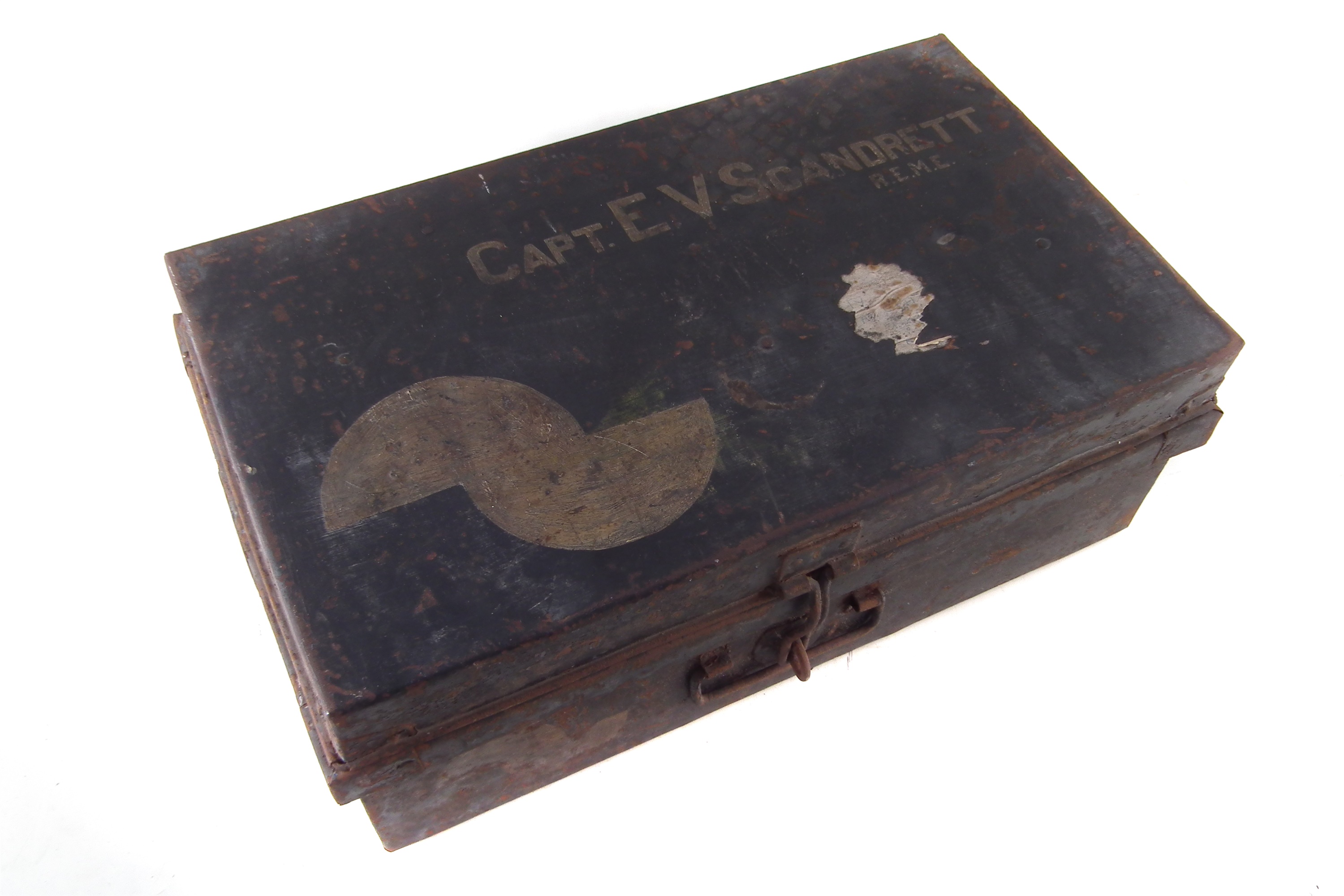 WWII R.E.M.E officers trunk and various uniform, the trunk labelled Capt E.V. Scandrett, the - Image 10 of 12