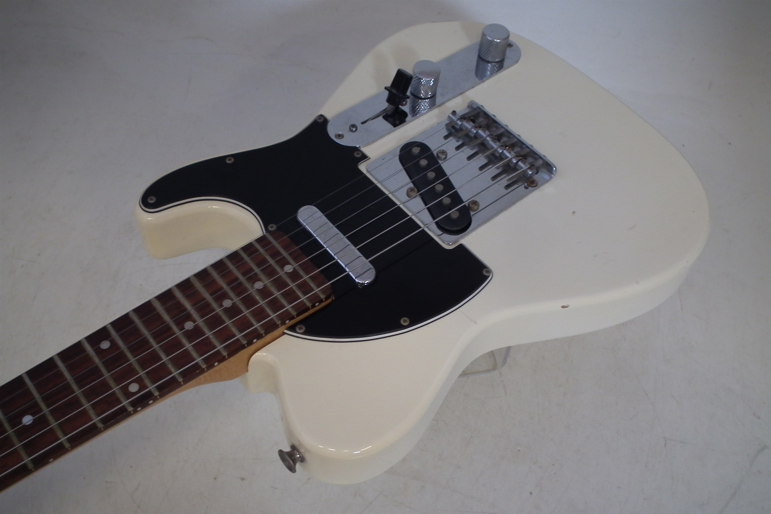 Japanese mini Telecaster with case probably Matsomoko factory - Image 3 of 7