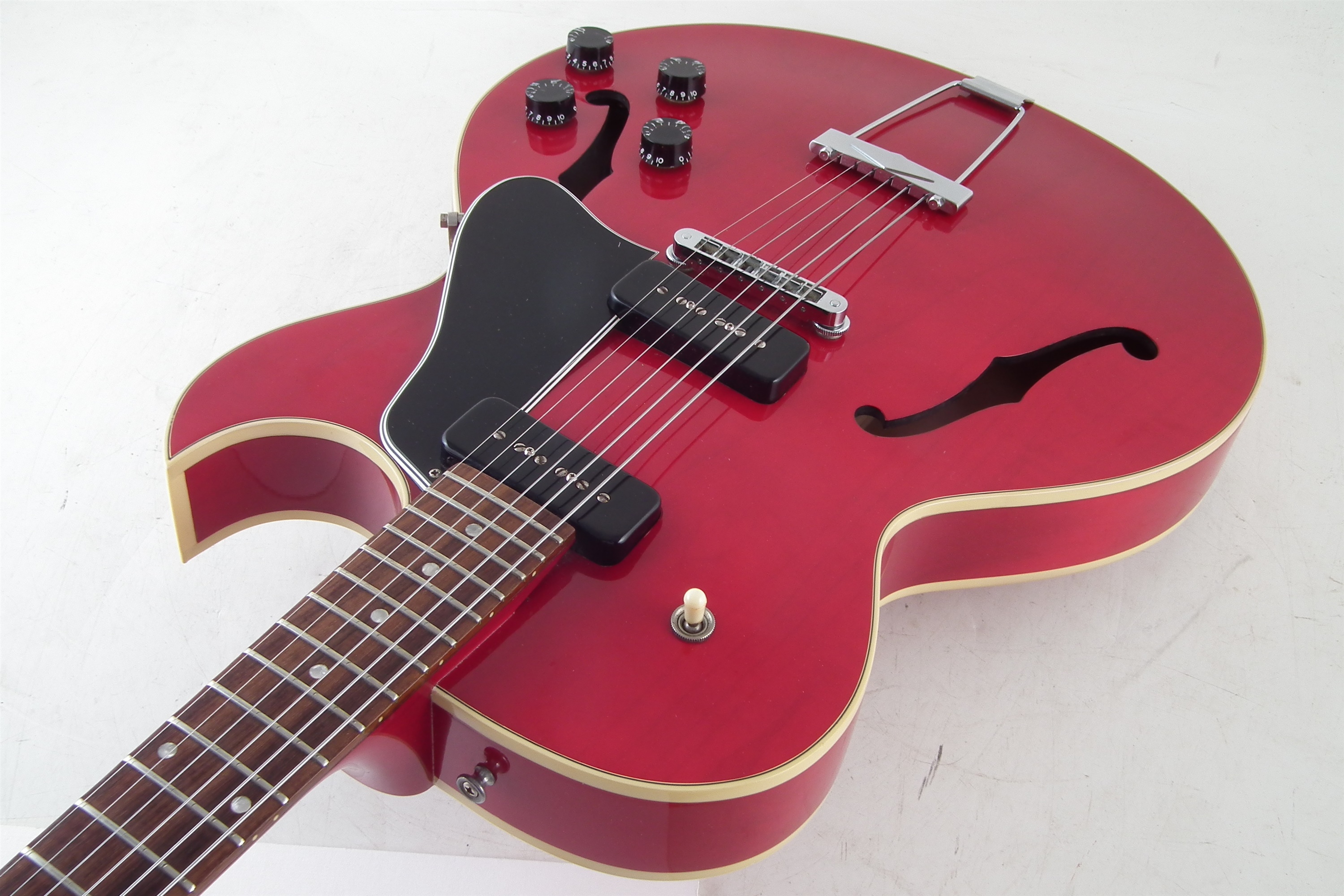 Gibson ES135 semi acoustic electric guitar - Image 4 of 13