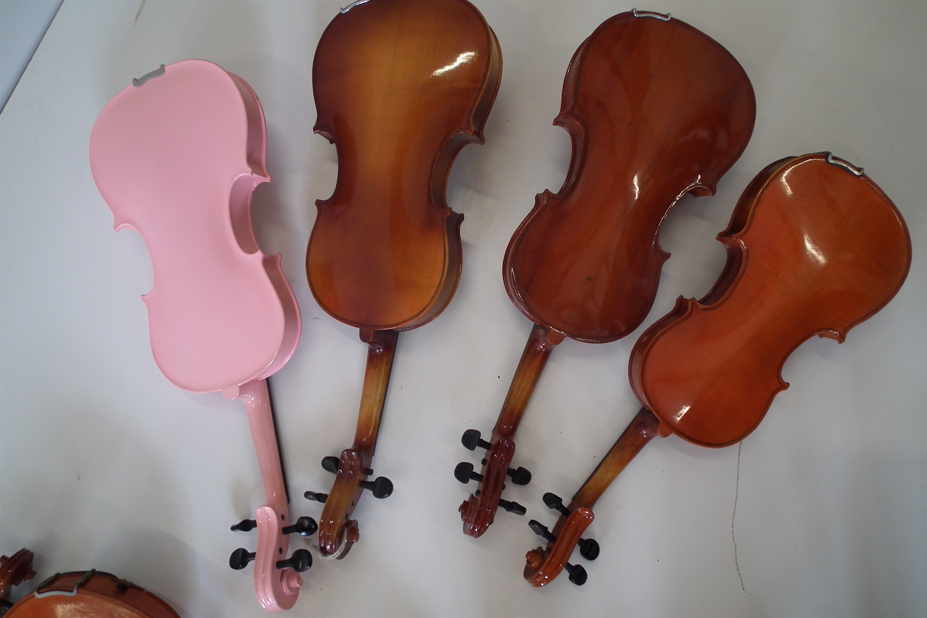 Eight violins in cases - Image 4 of 5