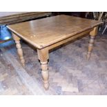 Modern pine kitchen table on turned legs 121 x 90cm. Condition reports are not available for our