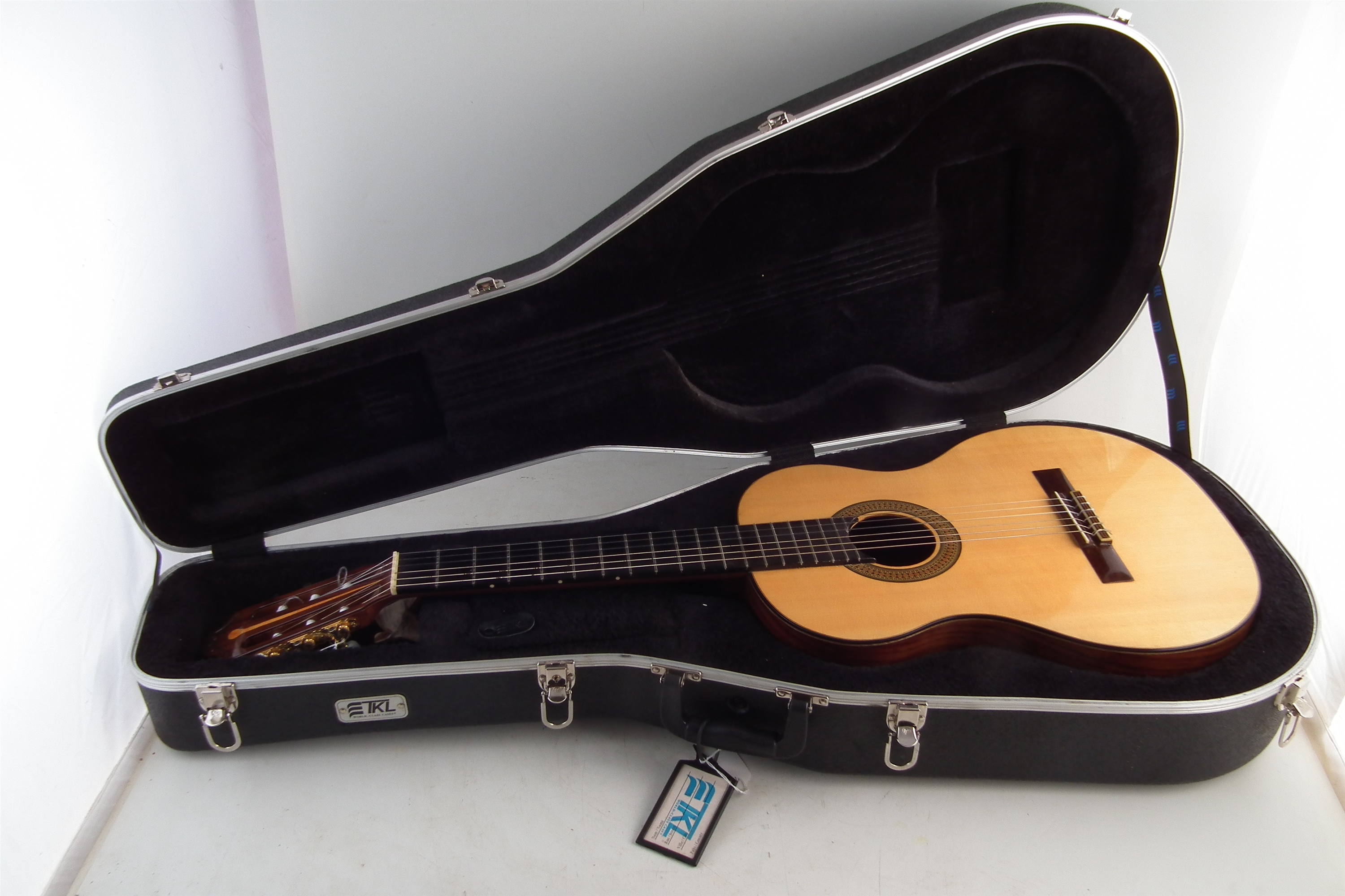 Classical guitar by John Brayford, with hard case - Image 6 of 7