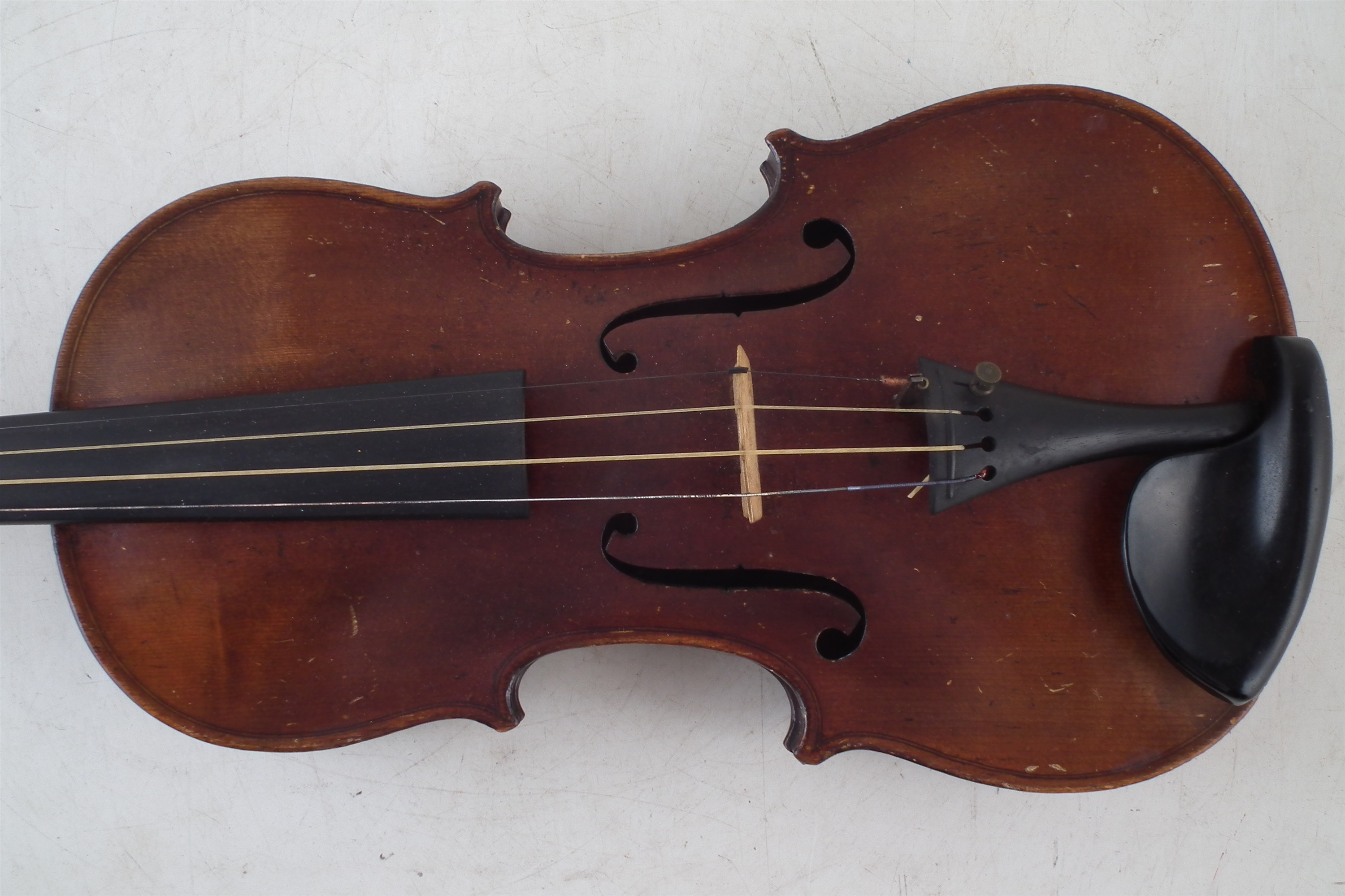 German violin with lion head scroll and case - Image 8 of 10