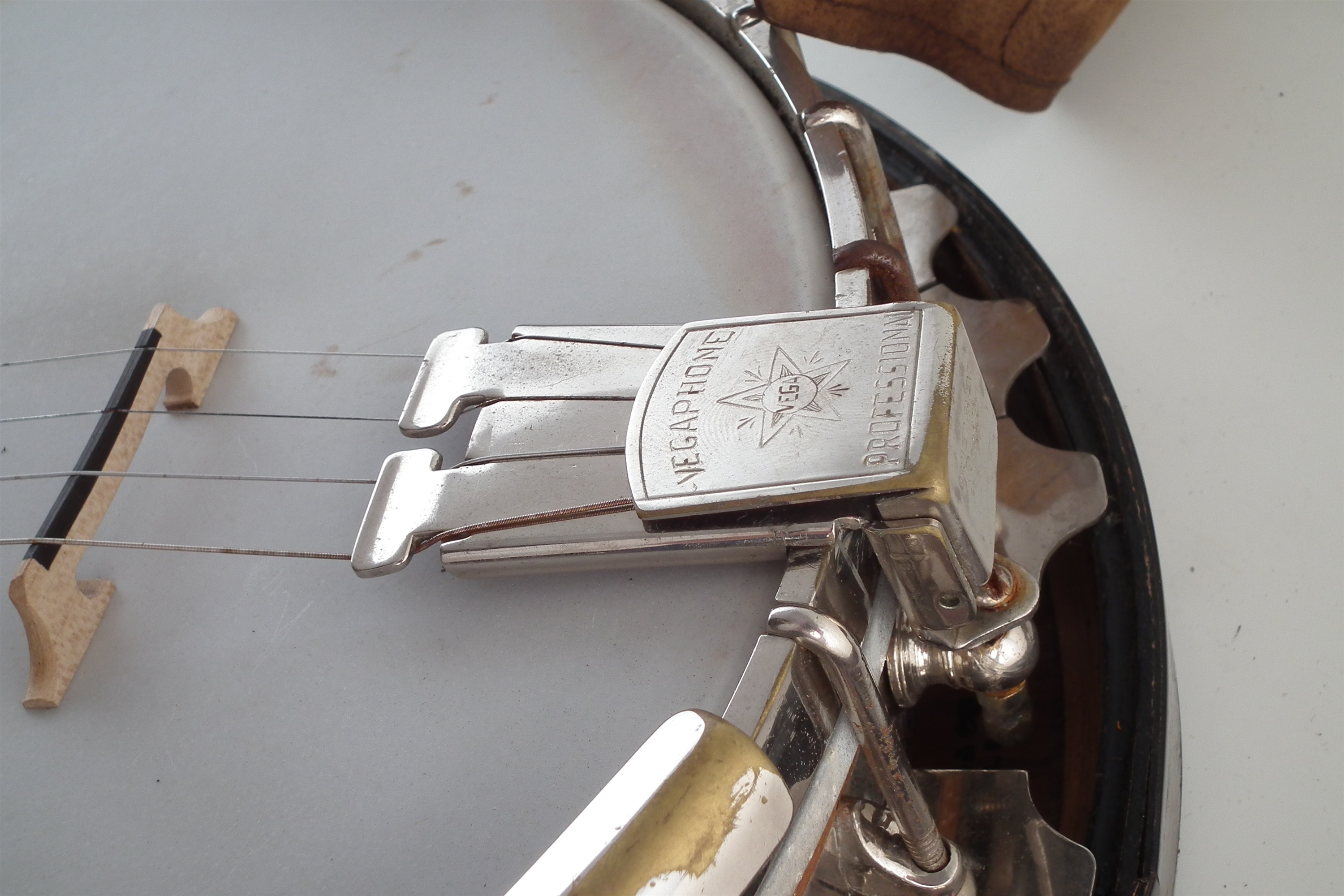 Vega Vegaphone Professional tenor four sting banjo, - Image 7 of 19