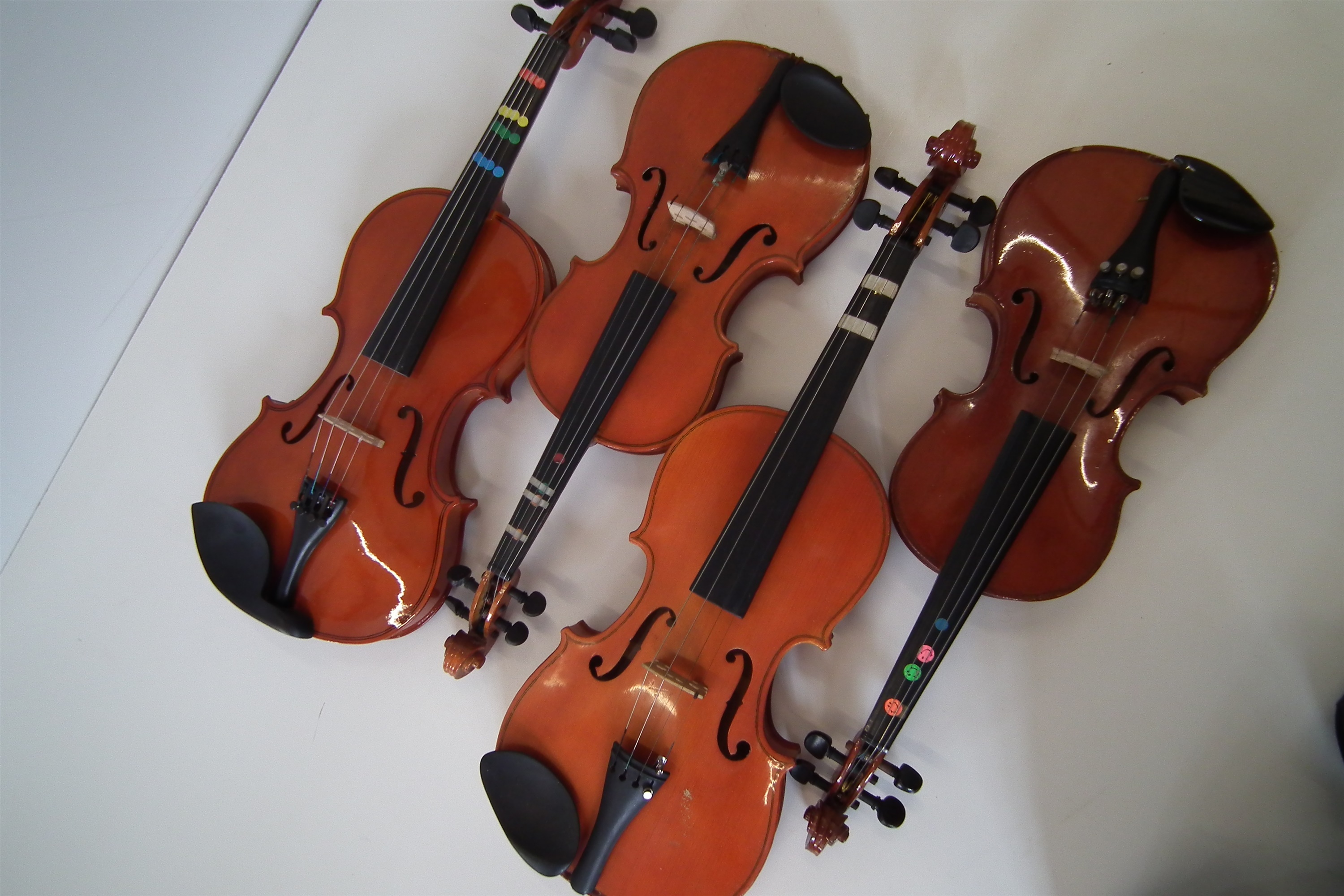 Eight violins in cases - Image 2 of 5